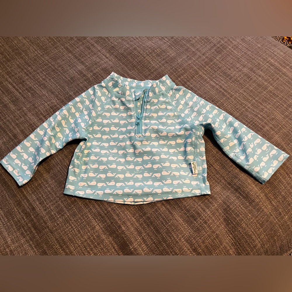 Green Sprouts baby rashguard - 6mo - blue/white whale print